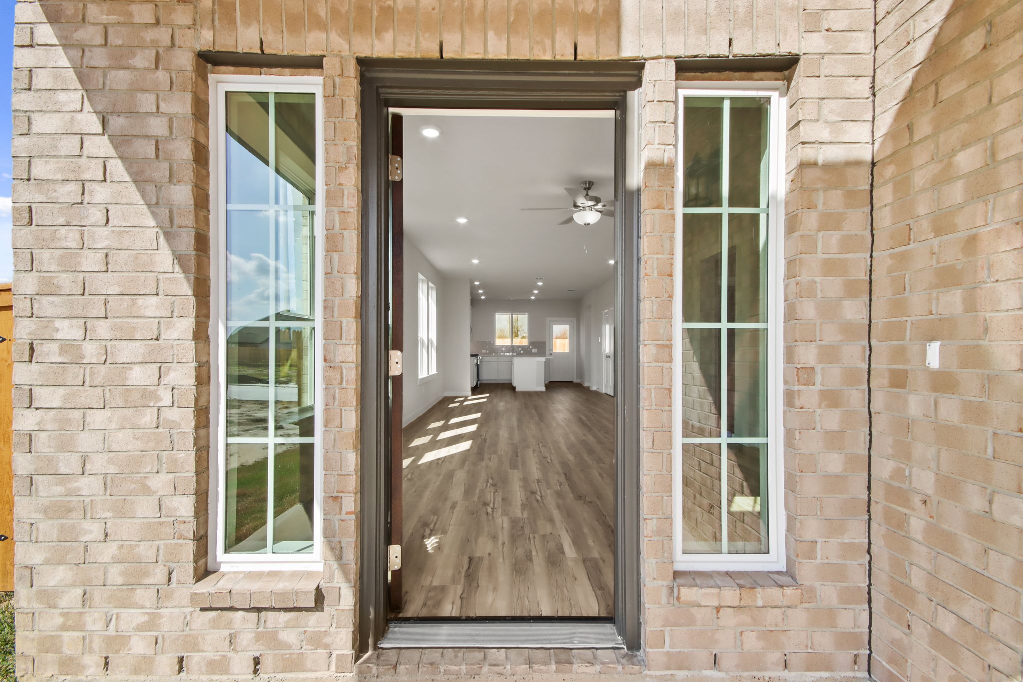 A brick building with windows.